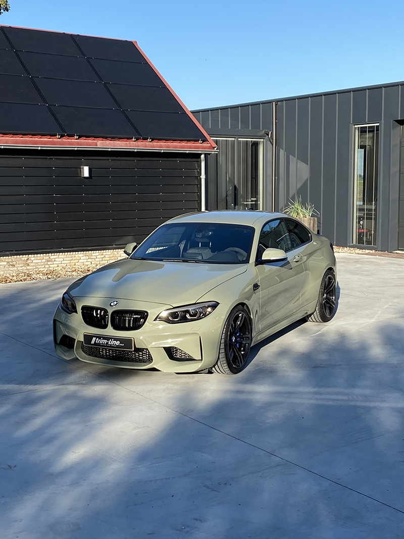 bmw m2 carwrap