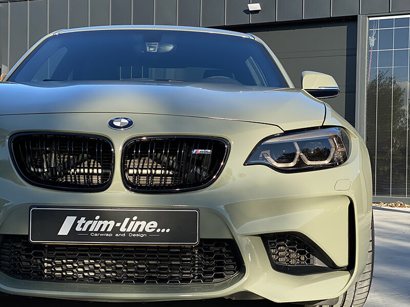 bmw m2 carwrap