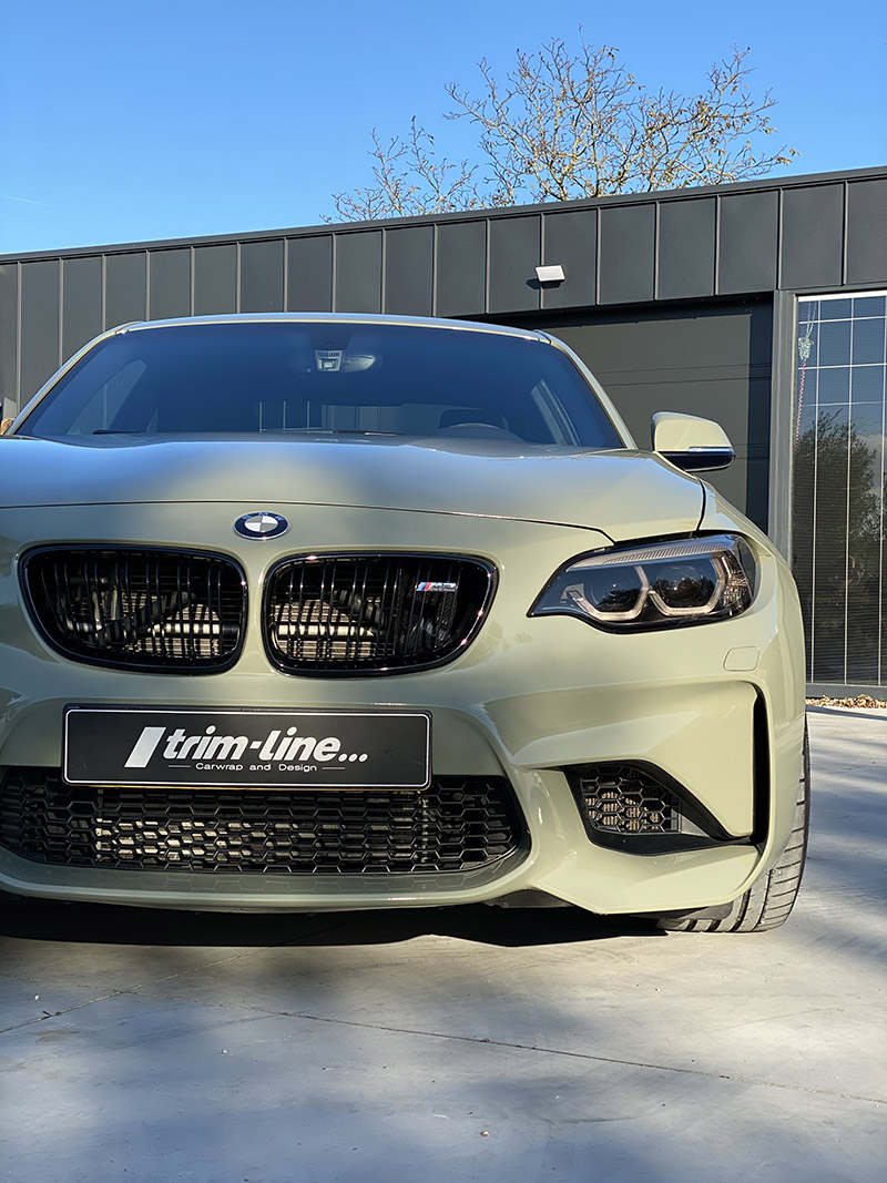 bmw m2 carwrap