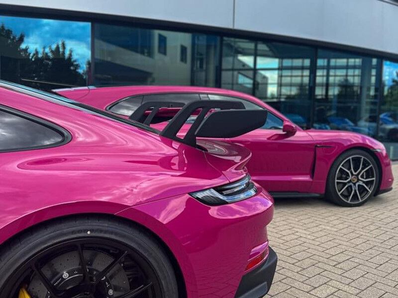 porsche gt3 roze blauw taycan ppf pu