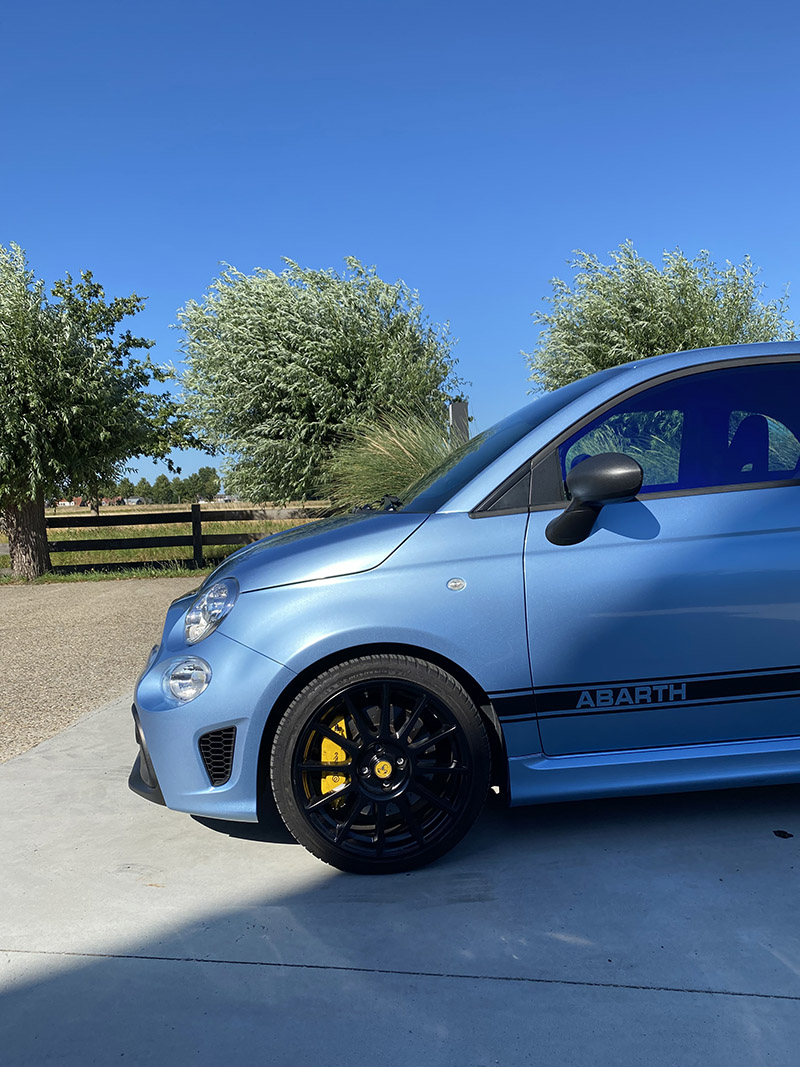 carwrap striping Abarth oracal dove blue metallic