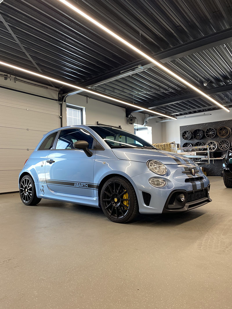 carwrap striping Abarth oracal dove blue metallic